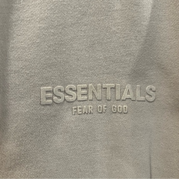 Essentials long sleeve - Picture 3 of 5